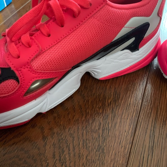 Adidas Sneakers - Picture 3 of 11